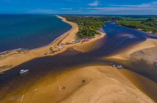 Barra de Caraíva