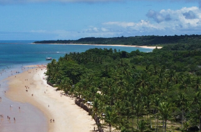 Praia dos Coqueiros