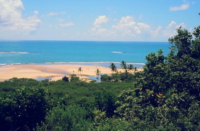 Praia dos Coqueiros